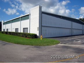 119 Aces Alley, Commercial Hangar in Spruce Creek 119 Aces Alley, Commercial Hangar in Spruce Creek