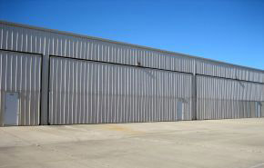 125 piper Blvd., Commercial Hangar in Spruce Creek
