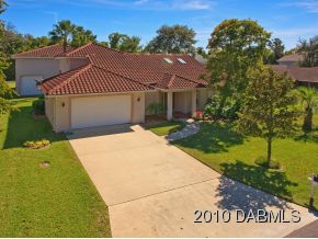 1772 Mitchell Court, Hangar Home in Spruce Creek
