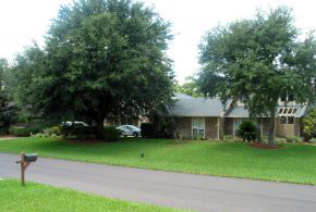 1827 Wright Drive, Hangar Home in Spruce Creek