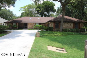 1863 Spruce Creek Blvd., Spruce Creek Golf Course Home 1863 Spruce Creek Blvd., Spruce Creek Golf Course Home
