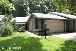 1872 Silver Fern Drive, Villa in The Glens at Spruce Creek