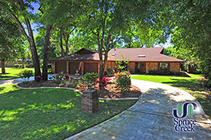 1886 Spruce Creek Blvd., Golf Course Home in Spruce Creek Fly-In