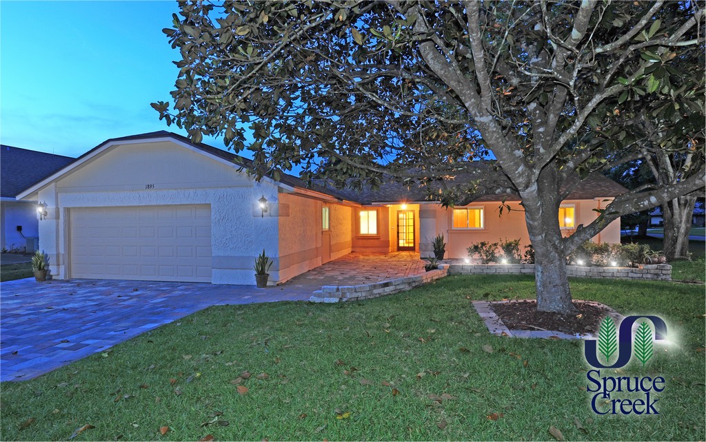 1895 Seclusion Drive, Fully Renovated Home in Spruce Creek Fly-In