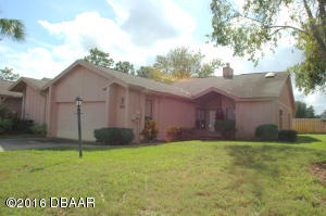 1905 Sprucewood Way, Waterfront Villa in Woodside at Spruce Creek
