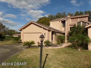 2010 Teakwood Lane, Woodside Condo in Spruce Creek
