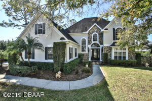 2013 Country Club Drive, Golf Course Home in Spruce Creek