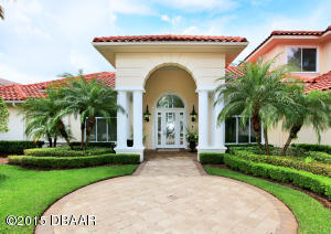 2017 King Air Court, Hangar Home in Spruce Creek