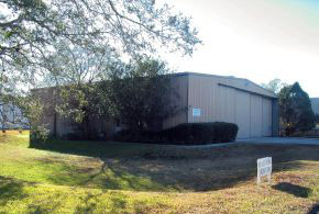 21 Beech Blvd., Commercial Hangar in Spruce Creek