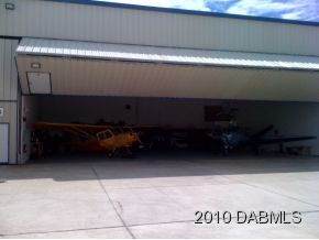 210 Cessna Blvd. unit 4, Hangar in Spruce Creek