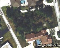 2657 Spruce Creek Blvd., Taxiway Lot