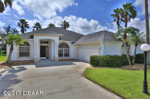 3116 Waterway, Waterfront Pool Home in Spruce Creek Fly-In